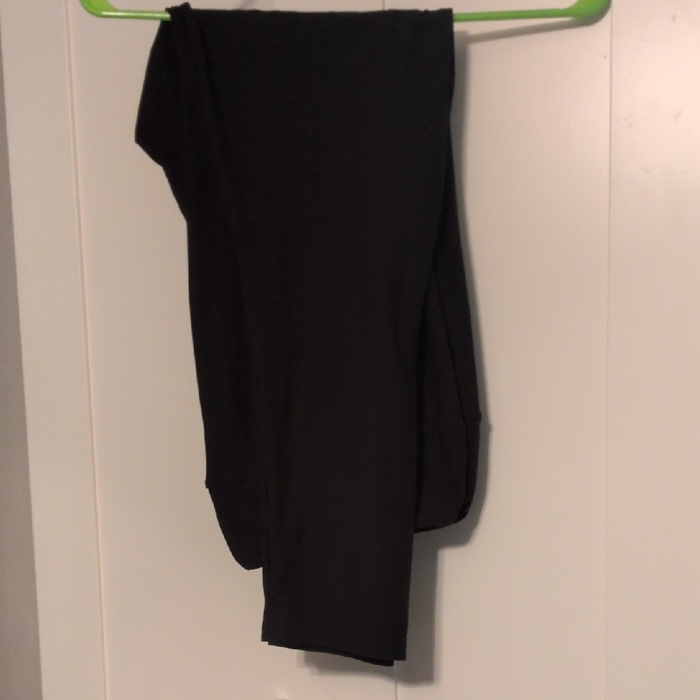 TC2 LuLaRoe Black Leggings